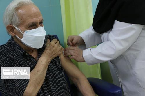 روزانه حدود ۴۰ هزار واکسن کرونا به شهروندان تهرانی تزریق می شود