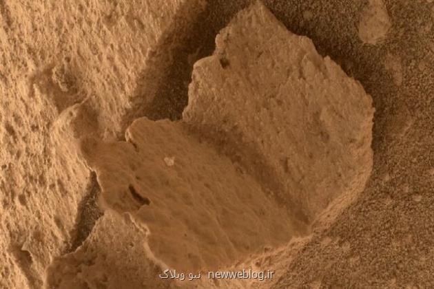 مریخ نورد کنجکاوی یک کتاب سنگی را در مریخ کشف کرد!