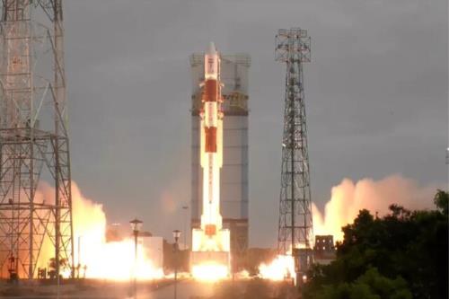 هند 7 ماهواره به مدار فرستاد