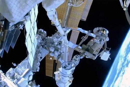 فضانورد روس، نخستین راکب بازوی رباتیک اروپا!