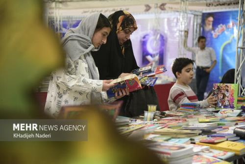 برگزاری غرفه جوانی جمعیت در نمایشگاه قرآن