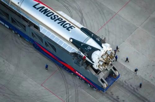 موشک چینی برای به زانو درآوردن آمریکا در فضا موشک چینی برای به زانو درآوردن آمریکا در فضا