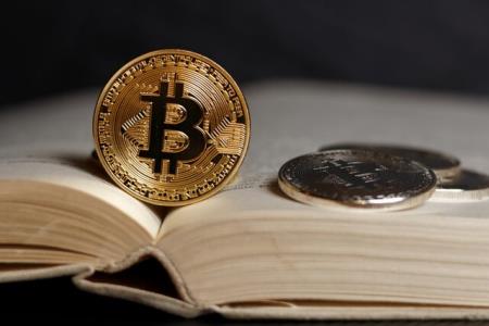 وقتی با بیت كوین كتاب می خرند